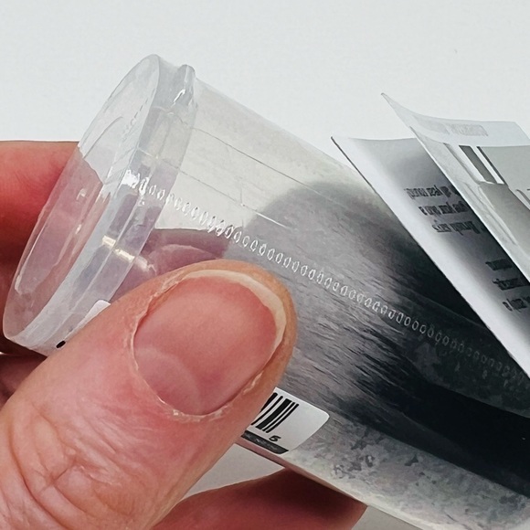 NWT IT Cosmetics #114 Airbrush Essential Bronzer Brush. Brand new sealed. - Picture 13 of 13